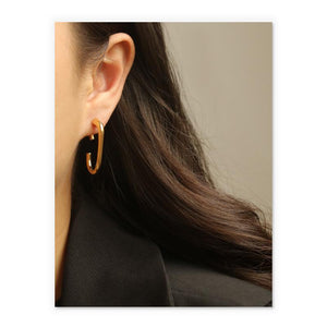 C-Shaped Earrings In Gold