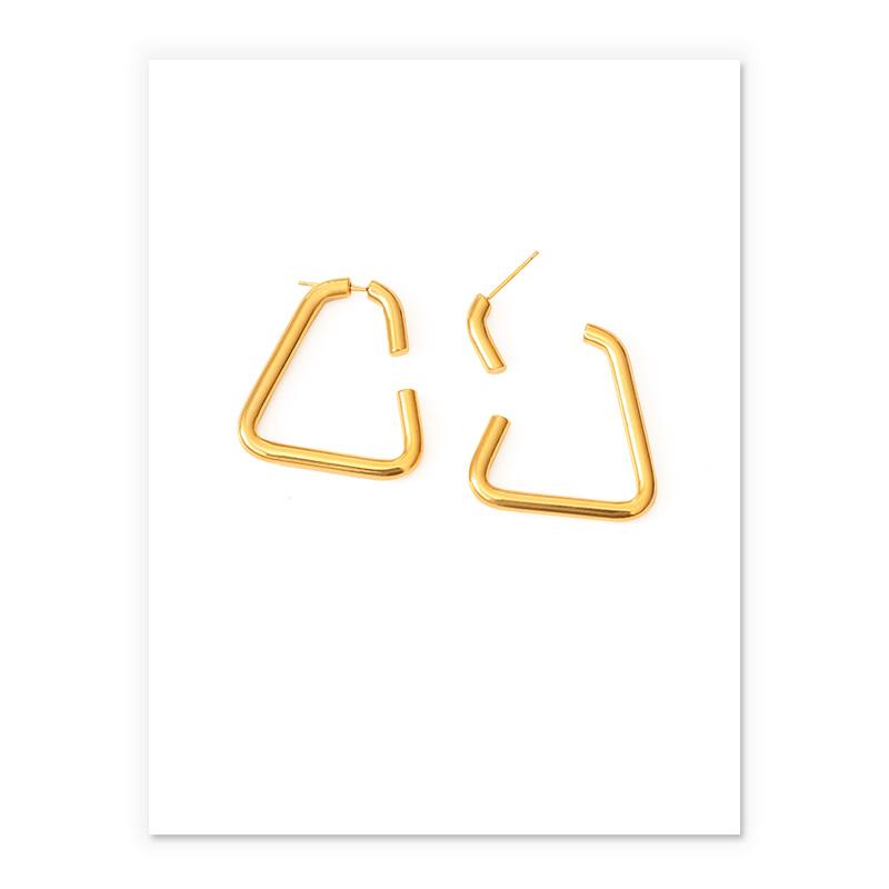 Open Trangle-Shaped Earrings In Gold