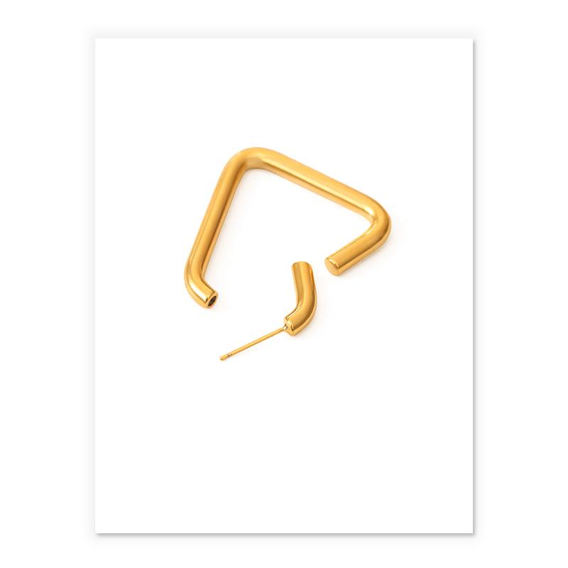 Open Trangle-Shaped Earrings In Gold