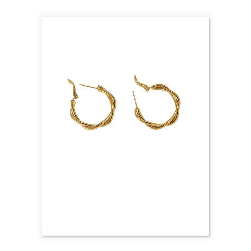 Twisted Hoop Earrings In Gold
