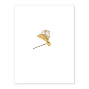Pearl Earrings Embellished With Gold Leaves