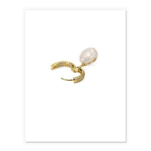 Pearl Drop Earrings Embellished With Gold Leaves and Cubic Zirconia