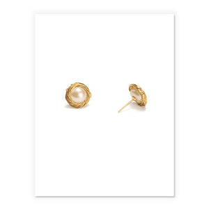 Her Pearl Stud Earrings In Gold