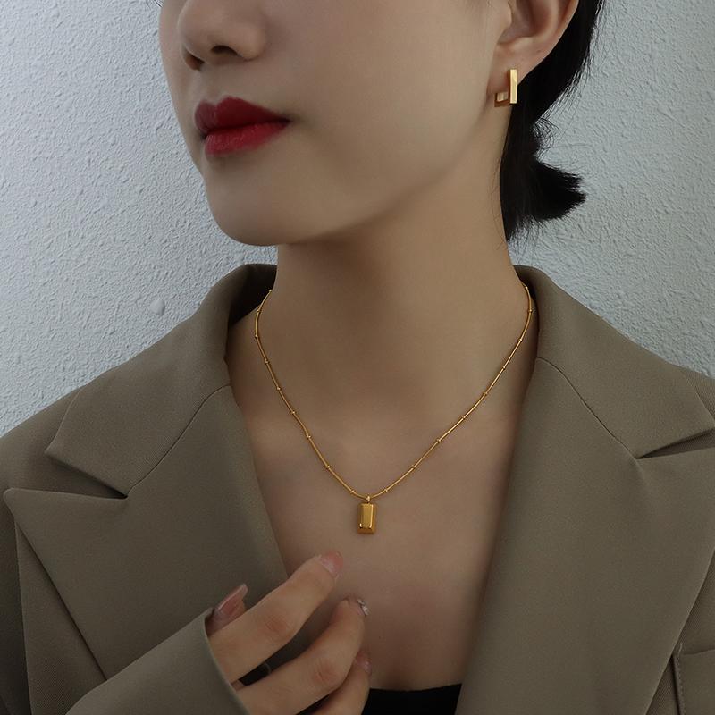Dainty Gold Brick Necklace