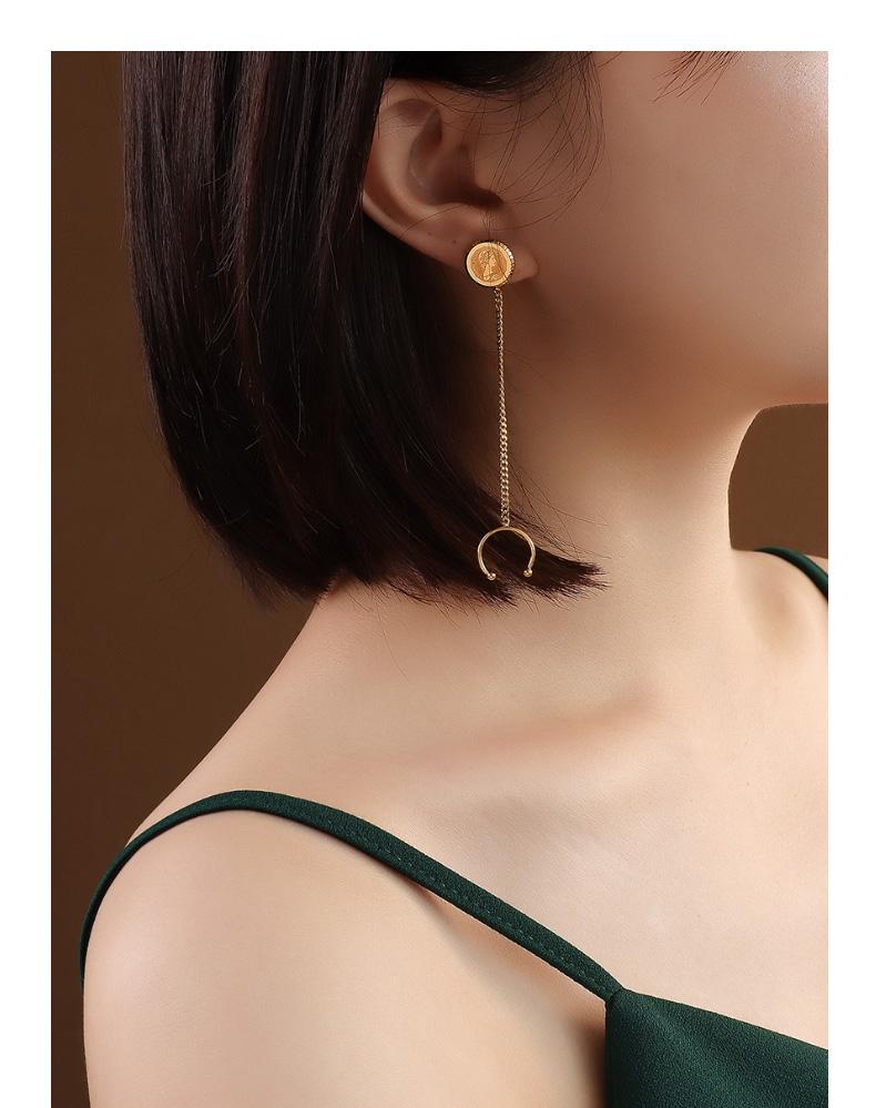 Her Majesty Medallion Ear Cuff/Stud Earring In Gold