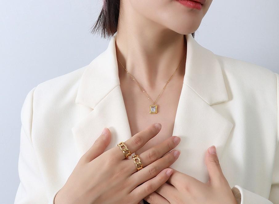 Gemstone Chain Necklace In Gold